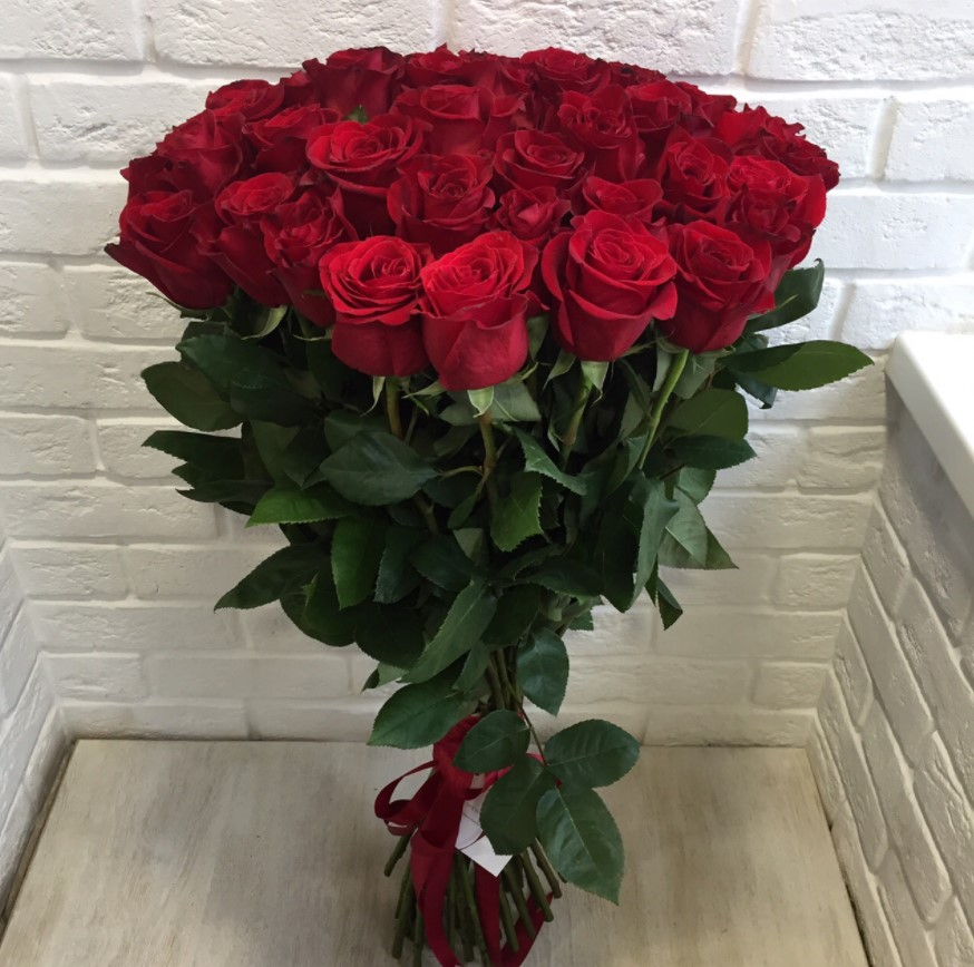 Букет Красные розы Гран При в Молоково