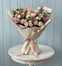 Букет цветов из:  Розы и Лизиантусы в Молоково
