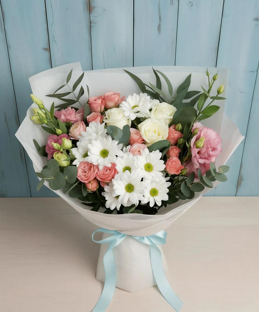 Букет цветов из: Розы, Лизиантусы и Хризантемы в Молоково