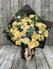 Букет цветов из:  Розы и Лизиантусы #REPLACE_PRED# Молоково