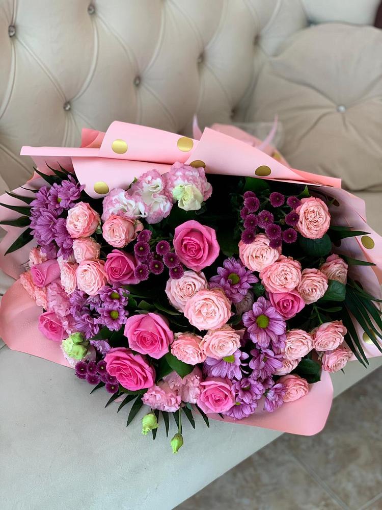 Букет цветов из: Хризантемы, Розы и Лизиантусы в Молоково