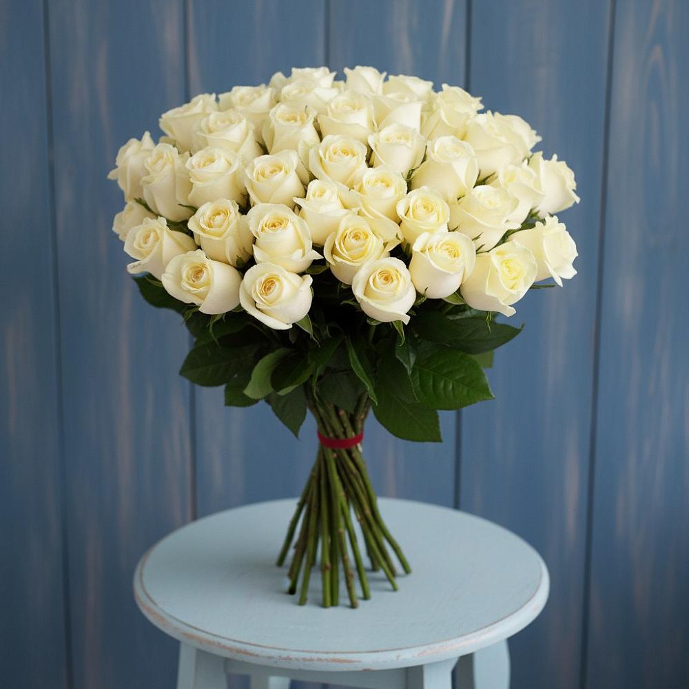 Букет 51 Белая роза Эдлесс Лав в Молоково