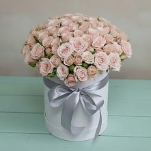 Цветочная композиция из Розы в шляпной коробке в Молоково