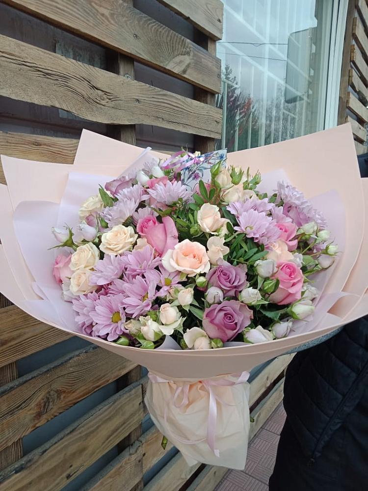 Букет цветов из: Розы и Хризантемы в Молоково