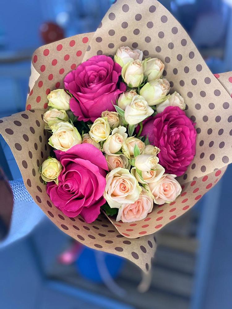 Букет цветов из: Розы в Молоково