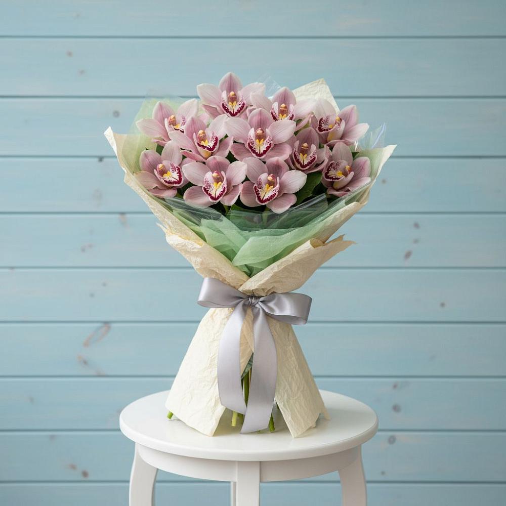 Букет цветов из: Орхидеи и Розы в Молоково