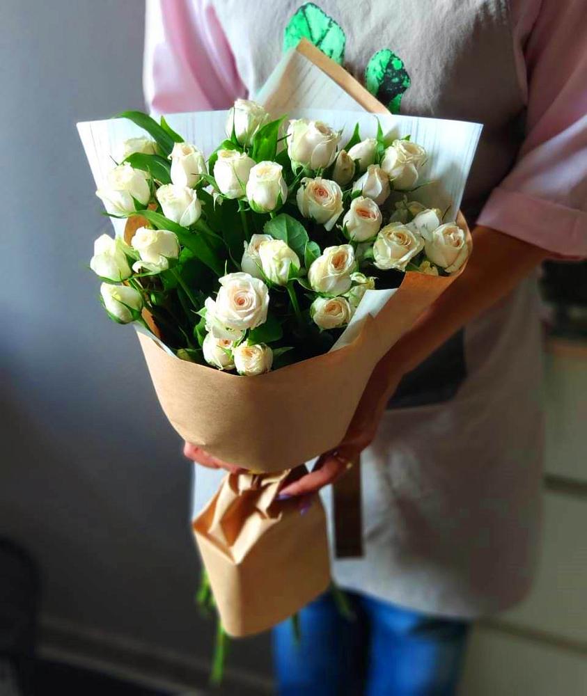Букет цветов из: Розы в Молоково