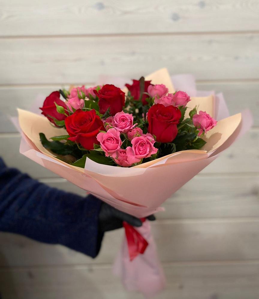 Букет цветов из: Розы в Молоково