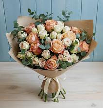 Букет цветов из:  Альстромерии и Розы в Молоково