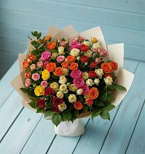 Букет Микс из разноцветных кустовых роз в Молоково